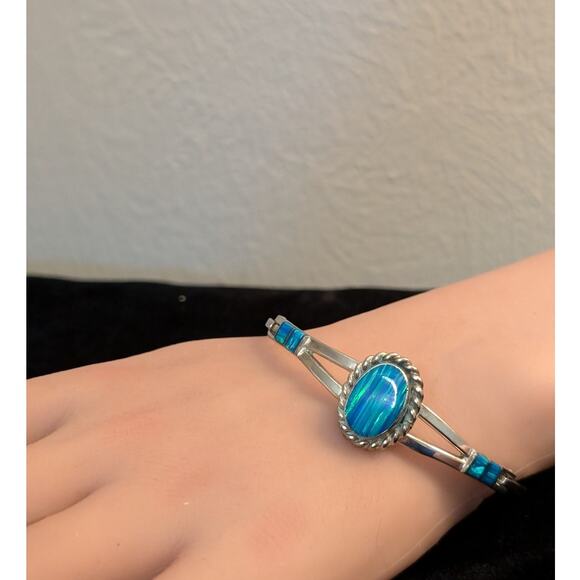Vintage Mexico Artisan 925 Sterling Blue Opal Doublet Hinged Cuff Bracelet - Picture 9 of 15
